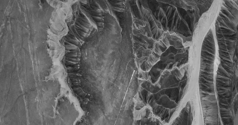 Featured image for Why Are the Nazca Lines in Peru Still Visible Unveiling 7 Secrets